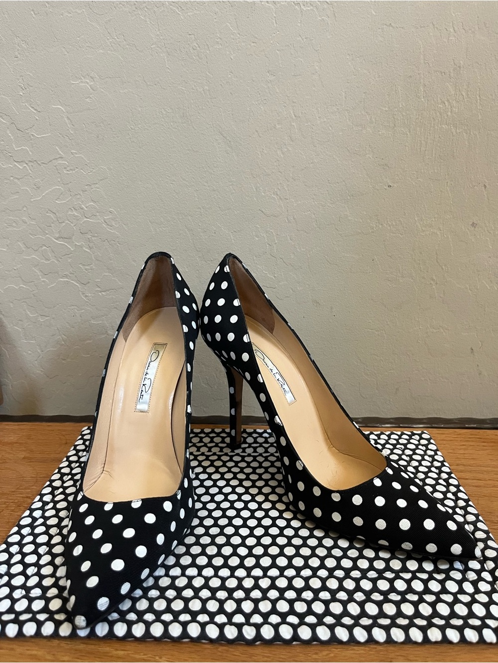 Oscar de la Renta Black and White Polka Dot Pointed Toe Stilettos